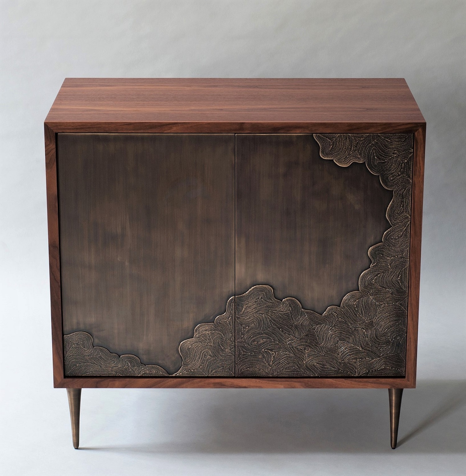 DeMuro Das - NAMI CABINET I (2 DOOR)